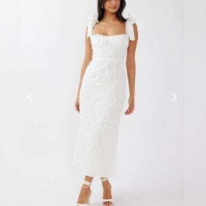 NWT Selfie Leslie white tie shoulder midi dress